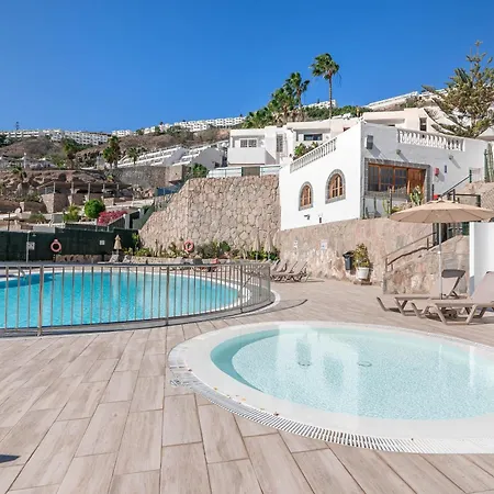 Lägenhet With Sea View And Pool *