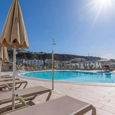 Lägenhet With Sea View And Pool